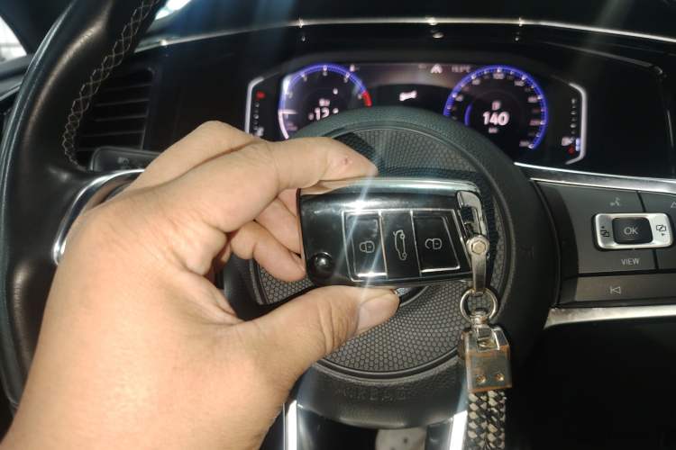 Used Volkswagen Tayron 2019 380TSI All-Wheel Drive R-Line China V-standard Vehicle Key
