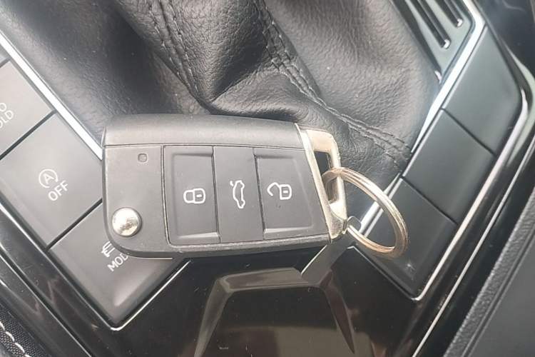 Used Volkswagen Tayron 2019 330TSI Two-Wheel Drive Luxury Model China VI Standard Vehicle Key