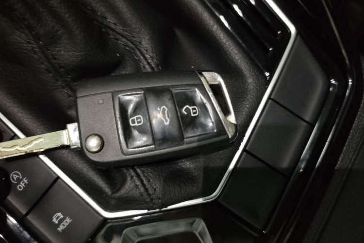 Used Volkswagen Tayron 2019 330TSI Two-Wheel Drive Luxury Model China VI Standard Vehicle Key