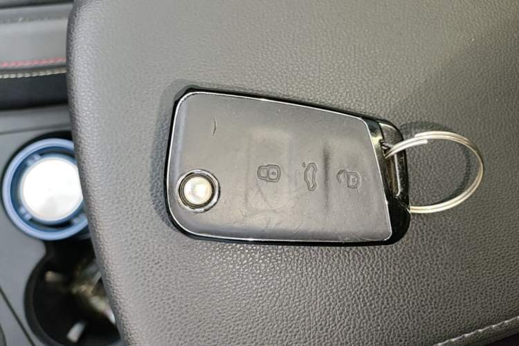 Used Volkswagen Tayron 2019 330TSI Two-Wheel Drive Luxury Model China VI Standard Vehicle Key