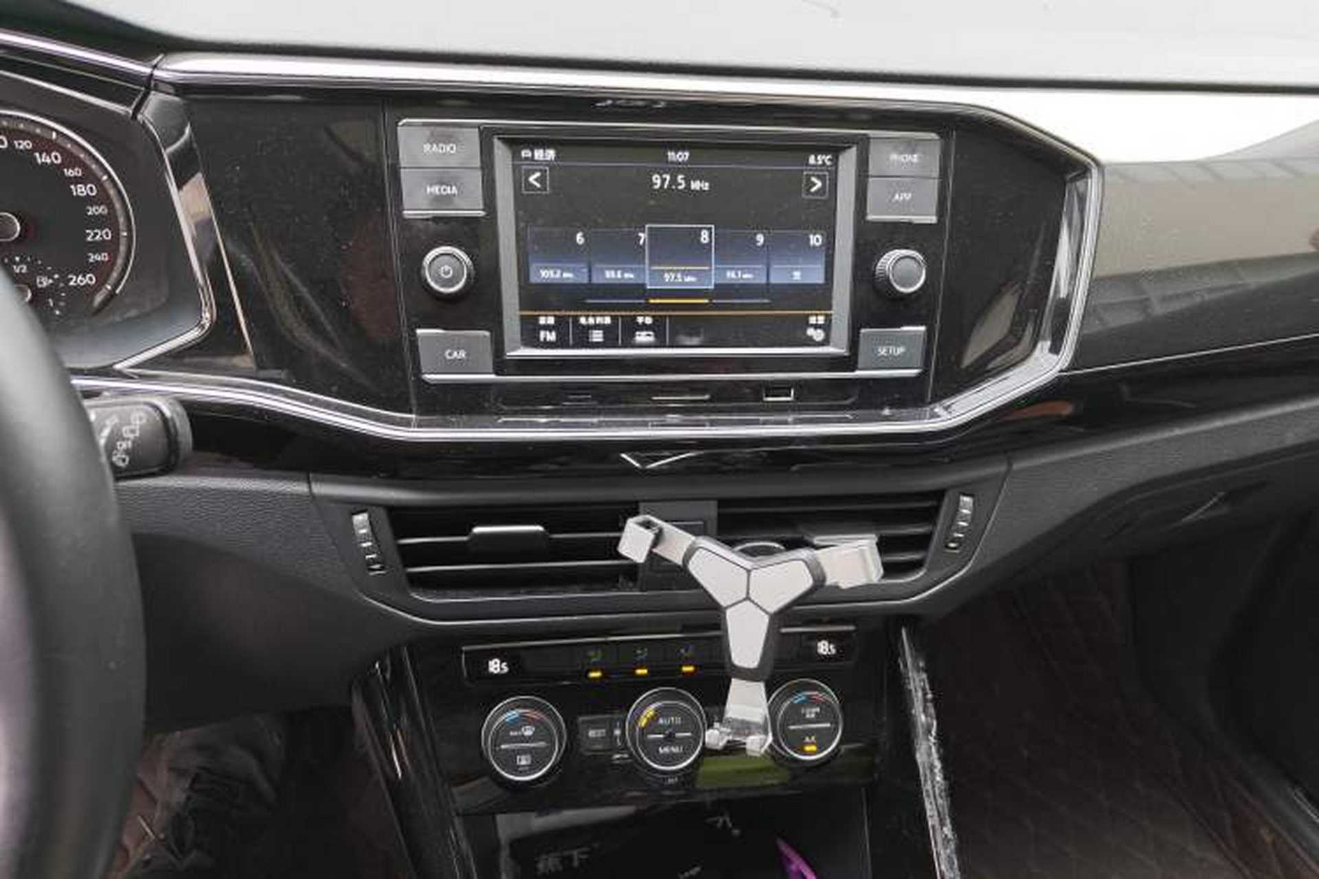 Used Volkswagen Tayron 2019 330TSI Two-Wheel-Drive Luxury Version China V Emission Standard Audio And AC Panel
