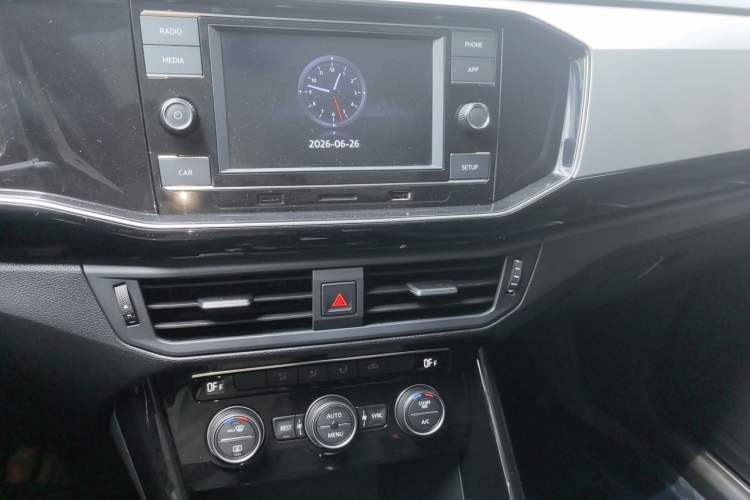 Used Volkswagen Tayron 2019 330TSI Two-Wheel-Drive Luxury Version China V Emission Standard Audio And AC Panel