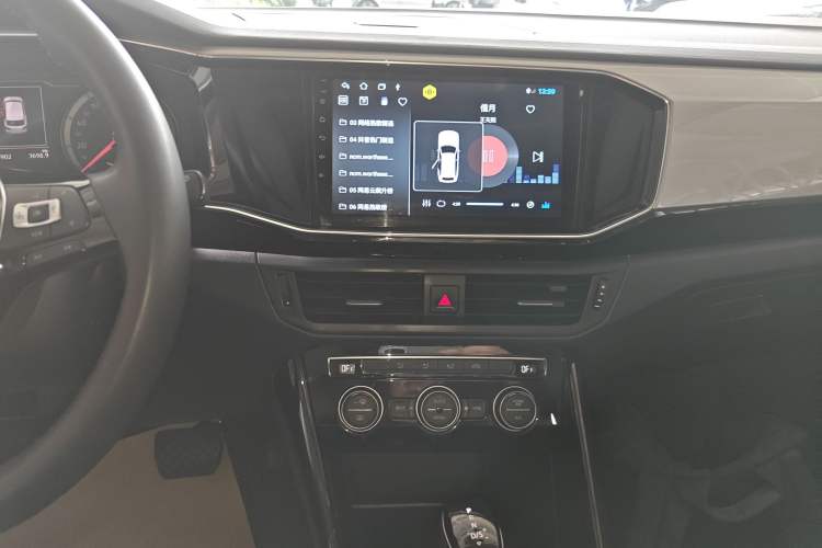 Used Volkswagen Tayron 2019 330TSI Two-Wheel Drive Luxury Model China VI Standard Audio And AC Panel