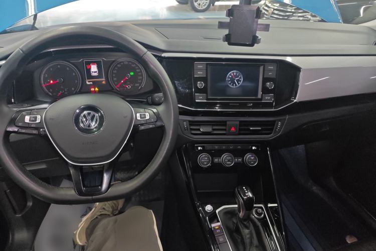 Used Volkswagen Tayron 2019 330TSI Two-Wheel-Drive Luxury Version China V Emission Standard Center Console