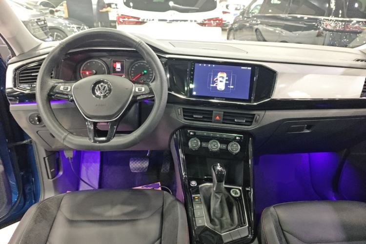 Used Volkswagen Tayron 2019 Teramont Edition 280TSI Two-Wheel Drive Luxury Model China VI Standard Center Console