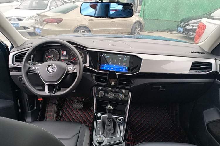Used Volkswagen Tayron 2019 330TSI Four-Wheel Drive Luxury Version China VI Standard Center Console