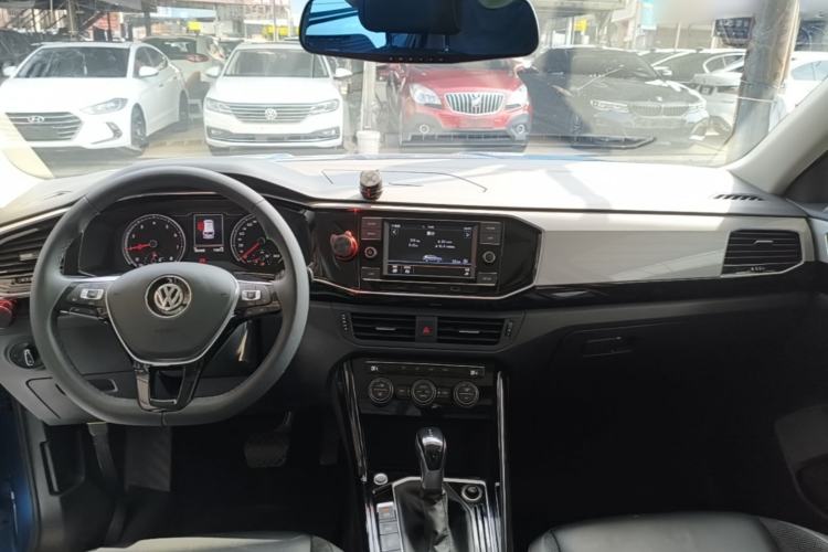Used Volkswagen Tayron 2019 Teramont Edition 280TSI Two-Wheel Drive Luxury Model China VI Standard Center Console