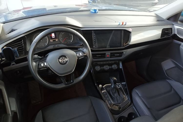 Used Volkswagen Tayron 2019 330TSI Two-Wheel Drive Luxury Model China VI Standard Center Console