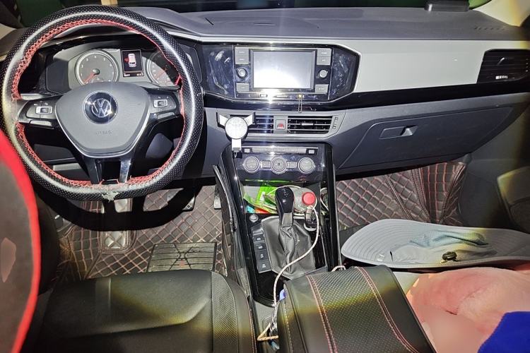 Used Volkswagen Tayron 2019 330TSI Two-Wheel Drive Luxury Model China VI Standard Center Console