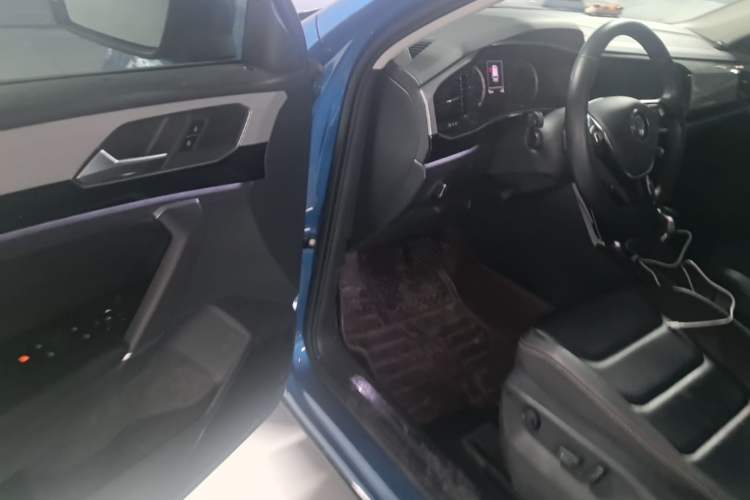 Used Volkswagen Tayron 2019 330TSI Two-Wheel-Drive Luxury Version China V Emission Standard Driver Seat