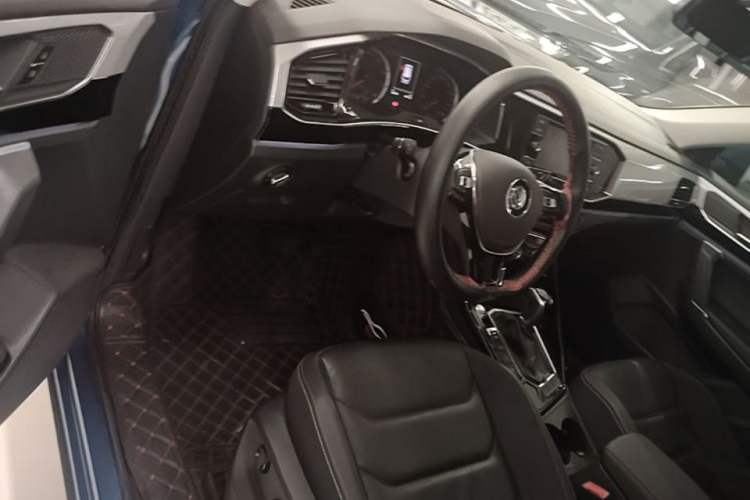 Used Volkswagen Tayron 2019 330TSI Two-Wheel Drive Luxury Model China VI Standard Driver Seat