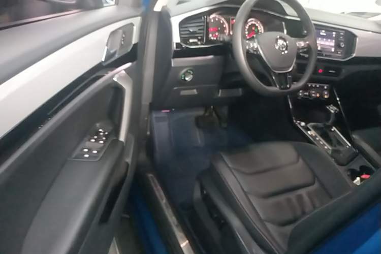 Used Volkswagen Tayron 2019 330TSI Two-Wheel-Drive Luxury Version China V Emission Standard Driver Seat