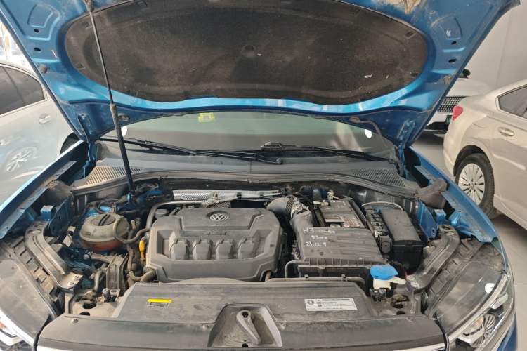Used Volkswagen Tayron 2019 330TSI Four-Wheel Drive Luxury Version China VI Standard Engine Bay