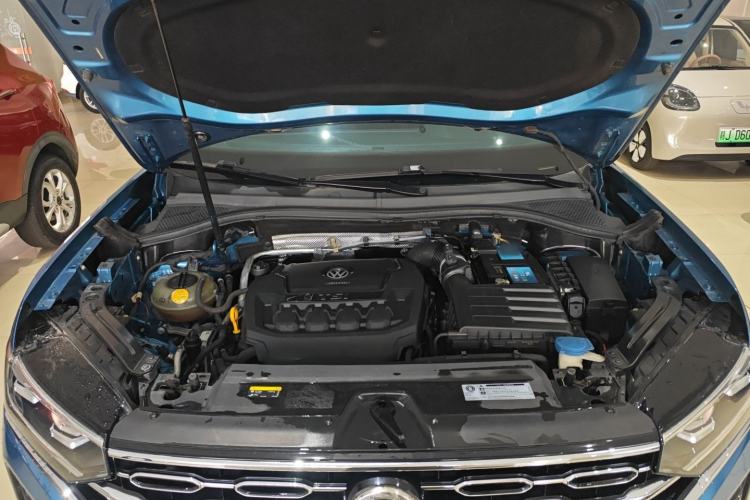 Used Volkswagen Tayron 2019 330TSI Two-Wheel Drive Luxury Model China VI Standard Engine Bay