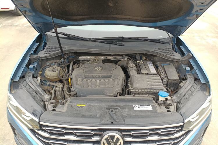 Used Volkswagen Tayron 2019 330TSI Two-Wheel Drive Luxury Model China VI Standard Engine Bay
