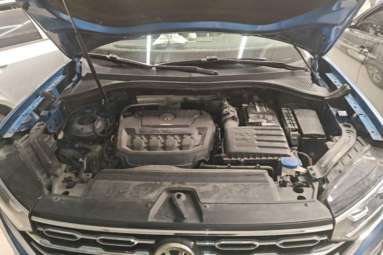 Used Volkswagen Tayron 2019 330TSI Two-Wheel-Drive Luxury Version China V Emission Standard Engine Bay
