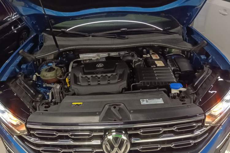 Used Volkswagen Tayron 2019 330TSI Four-Wheel Drive Luxury Version China VI Standard Engine Bay