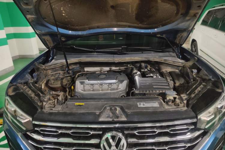 Used Volkswagen Tayron 2019 330TSI Two-Wheel-Drive Luxury Version China V Emission Standard Engine Bay