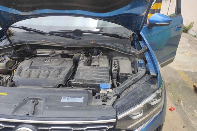 Used Volkswagen Tayron 2019 330TSI Two-Wheel-Drive Luxury Version China V Emission Standard Engine Bay Left
