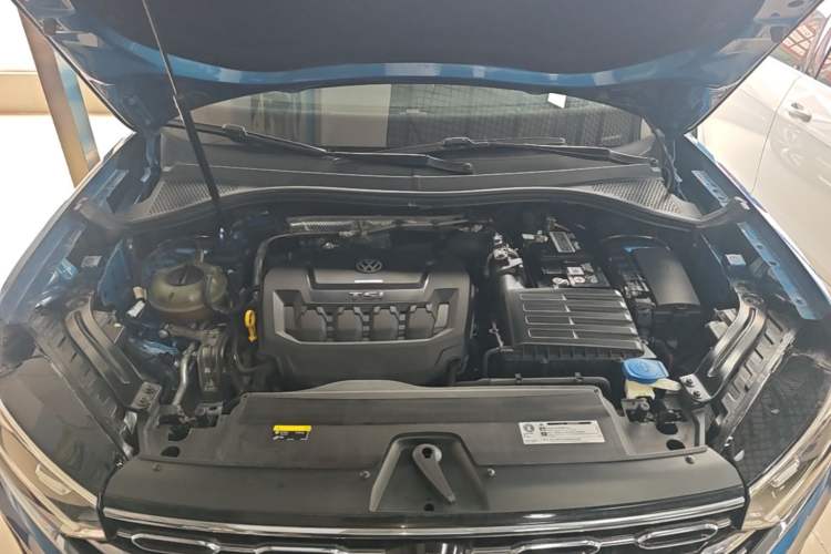 Used Volkswagen Tayron 2019 330TSI Four-Wheel Drive Luxury Version China VI Standard Engine Bay