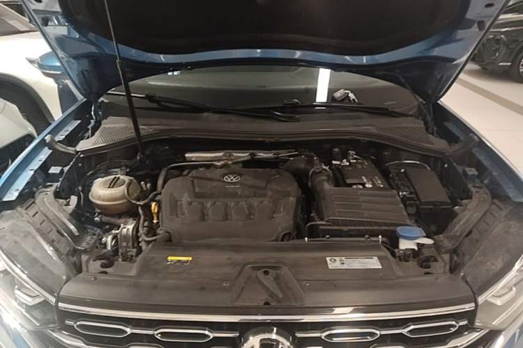 Used Volkswagen Tayron 2019 330TSI Two-Wheel Drive Luxury Model China VI Standard Engine Bay