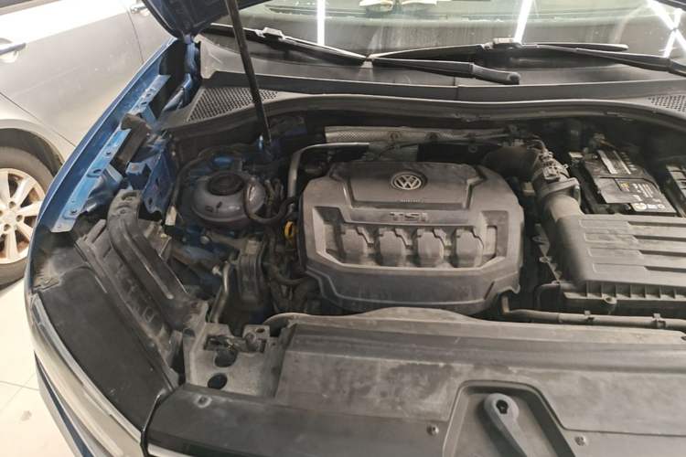 Used Volkswagen Tayron 2019 330TSI Two-Wheel-Drive Luxury Version China V Emission Standard Engine Bay Right