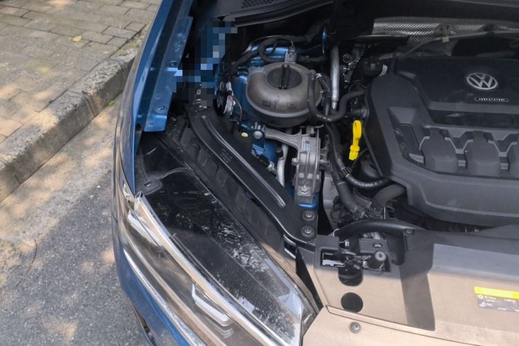 Used Volkswagen Tayron 2019 330TSI Two-Wheel-Drive Luxury Version China V Emission Standard Engine Bay Right