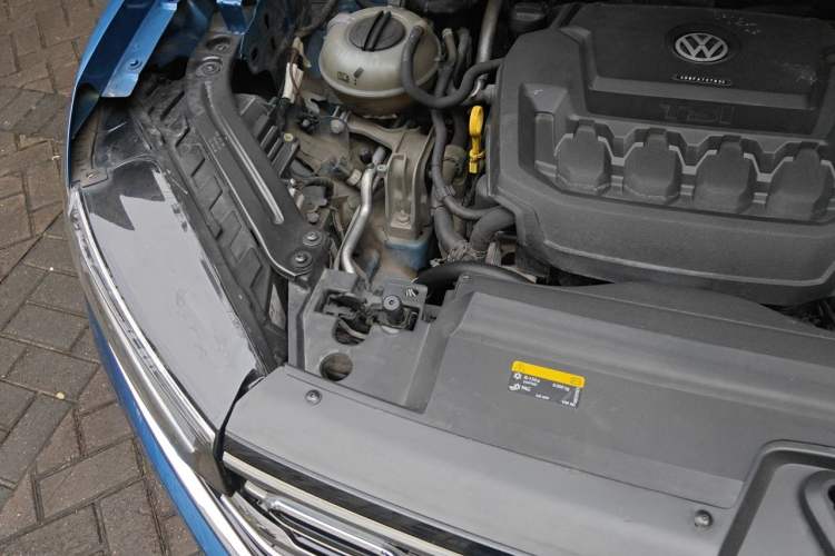 Used Volkswagen Tayron 2019 330TSI Two-Wheel-Drive Luxury Plus China V Standard Engine Bay Right