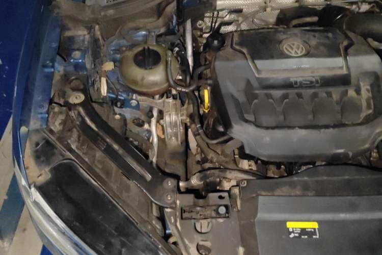 Used Volkswagen Tayron 2019 330TSI Two-Wheel Drive Luxury Model China VI Standard Engine Bay Right