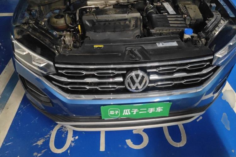 Used Volkswagen Tayron 2019 330TSI Two-Wheel Drive Luxury Model China VI Standard Engine Bay