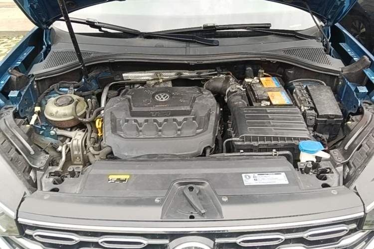 Used Volkswagen Tayron 2019 330TSI Two-Wheel Drive Luxury Model China VI Standard Engine Bay