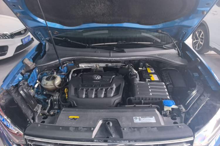 Used Volkswagen Tayron 2019 330TSI Four-Wheel Drive Luxury Version China V Standard Engine Bay