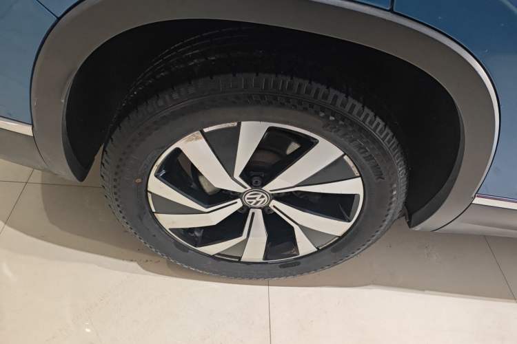 Used Volkswagen Tayron 2019 330TSI Two-Wheel Drive Luxury Model China VI Standard Exterior 4