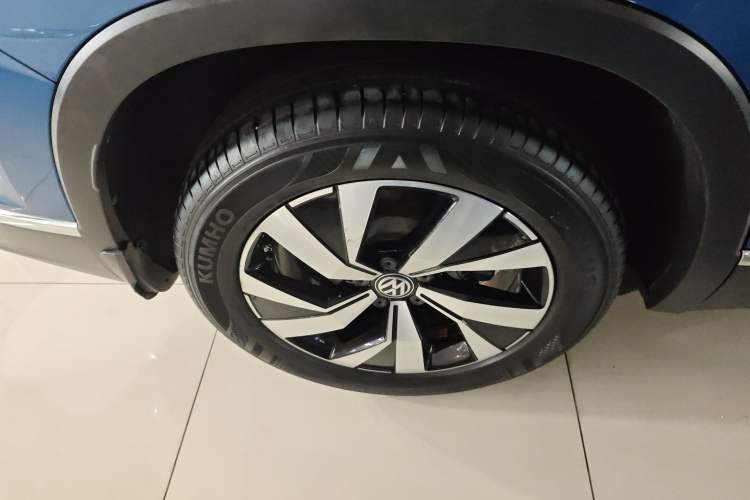 Used Volkswagen Tayron 2019 330TSI Two-Wheel-Drive Luxury Version China V Emission Standard Exterior 8