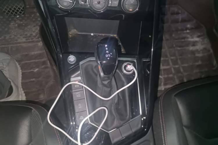 Used Volkswagen Tayron 2019 330TSI Two-Wheel-Drive Luxury Version China V Emission Standard Gear Lever