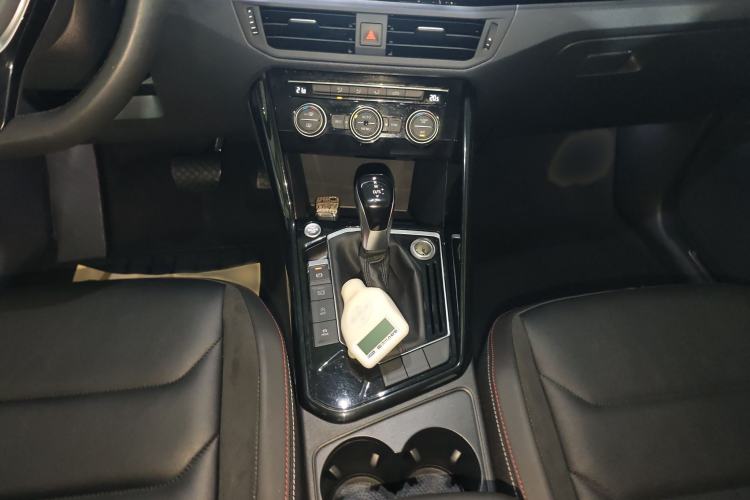 Used Volkswagen Tayron 2019 330TSI Two-Wheel-Drive Luxury Version China V Emission Standard Gear Lever