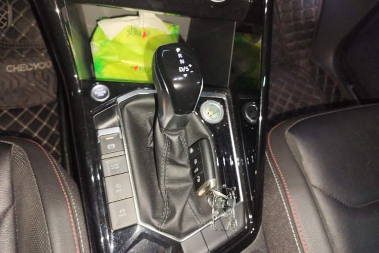 Used Volkswagen Tayron 2019 330TSI Two-Wheel Drive Luxury Model China VI Standard Gear Lever