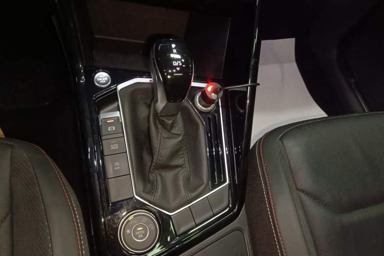 Used Volkswagen Tayron 2019 330TSI Four-Wheel Drive Luxury Version China VI Standard Gear Lever