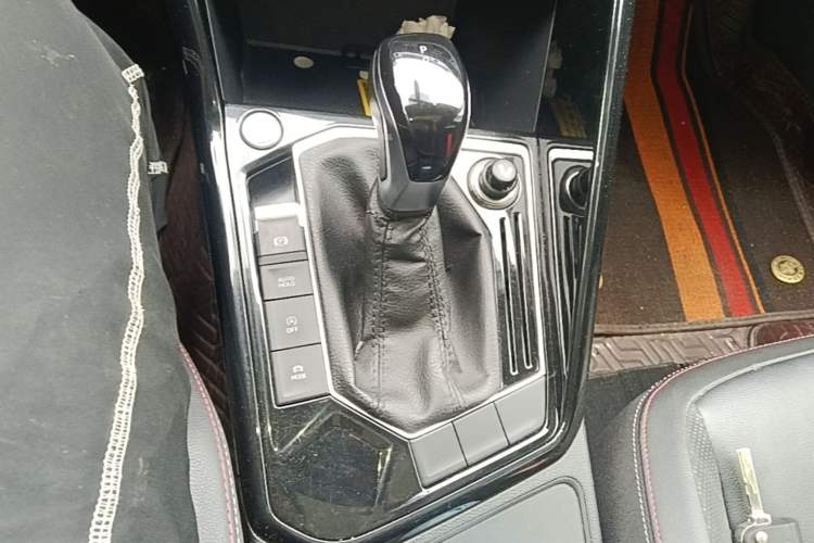Used Volkswagen Tayron 2019 330TSI Two-Wheel Drive Luxury Model China VI Standard Gear Lever