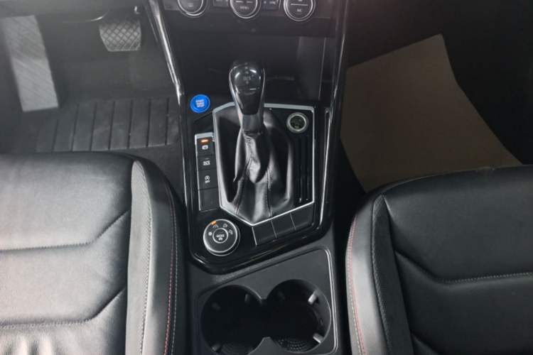 Used Volkswagen Tayron 2019 330TSI Four-Wheel Drive Luxury Version China V Standard Gear Lever
