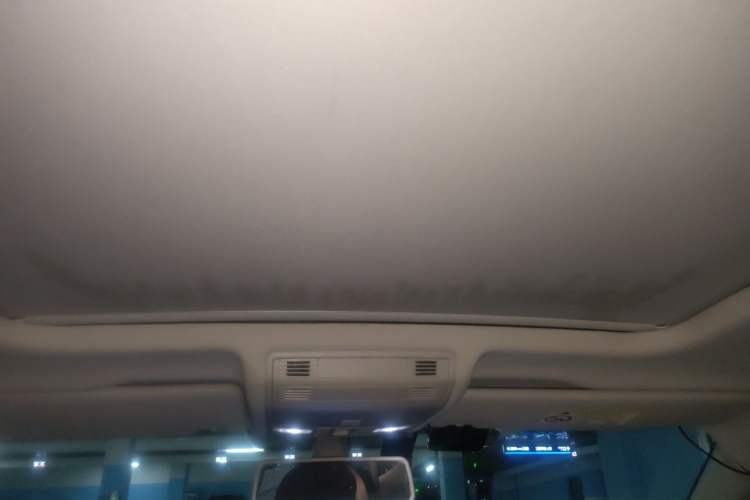 Used Volkswagen Tayron 2019 330TSI Two-Wheel-Drive Luxury Version China V Emission Standard Headliner