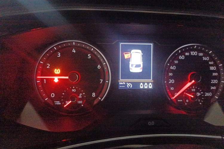 Used Volkswagen Tayron 2019 330TSI Two-Wheel Drive Luxury Model China VI Standard Instrument Cluster