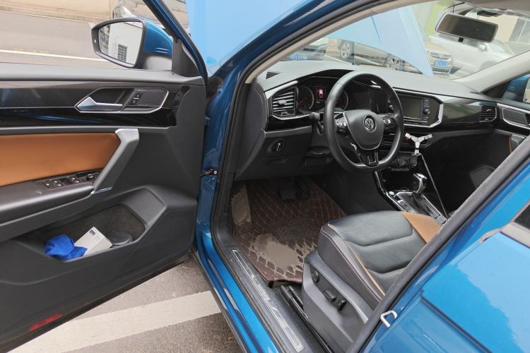 Used Volkswagen Tayron 2019 330TSI Two-Wheel-Drive Luxury Version China V Emission Standard Interior 3