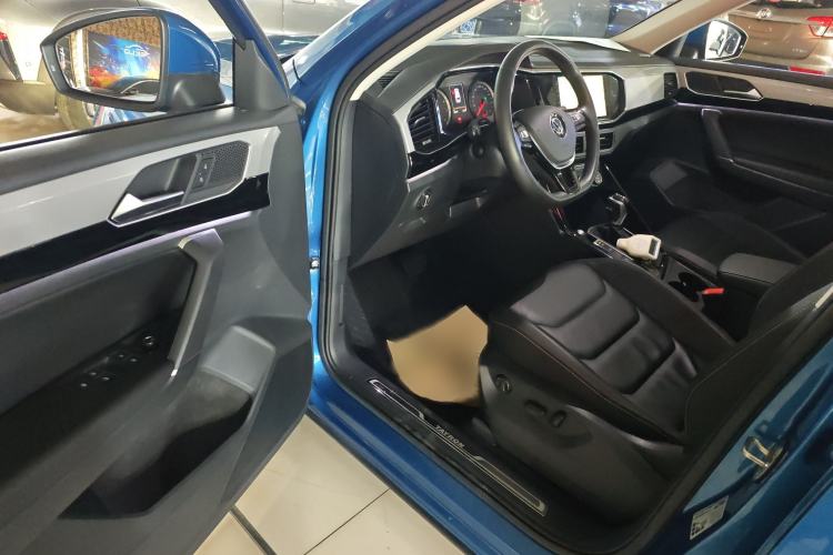 Used Volkswagen Tayron 2019 330TSI Two-Wheel-Drive Luxury Version China V Emission Standard Interior 3