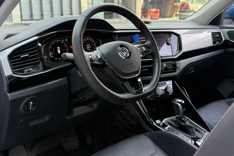 Used Volkswagen Tayron 2019 330TSI Two-Wheel-Drive Luxury Plus China VI Standard Interior 5