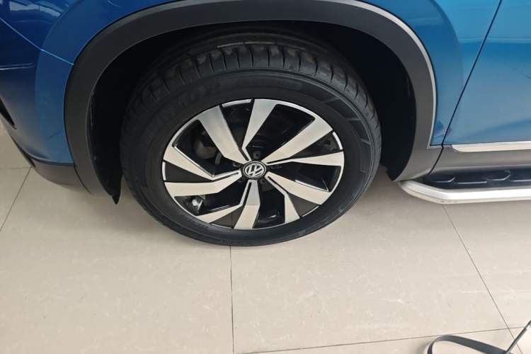 Used Volkswagen Tayron 2019 330TSI Four-Wheel Drive Luxury Version China VI Standard Left Front Wheel Hub