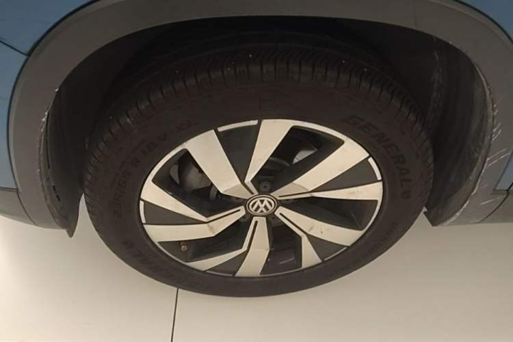 Used Volkswagen Tayron 2019 330TSI Two-Wheel Drive Luxury Model China VI Standard Left Front Wheel Hub
