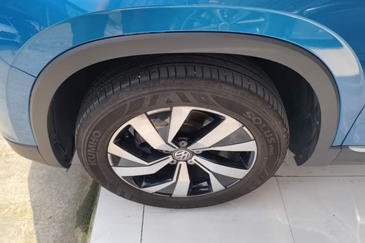 Used Volkswagen Tayron 2019 Teramont Edition 280TSI Two-Wheel Drive Luxury Model China VI Standard Left Front Wheel Hub