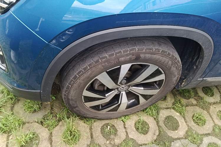 Used Volkswagen Tayron 2019 330TSI Two-Wheel Drive Luxury Model China VI Standard Left Front Wheel Hub
