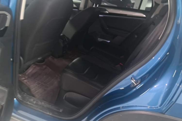 Used Volkswagen Tayron 2019 330TSI Two-Wheel-Drive Luxury Version China V Emission Standard Left Rear Seat